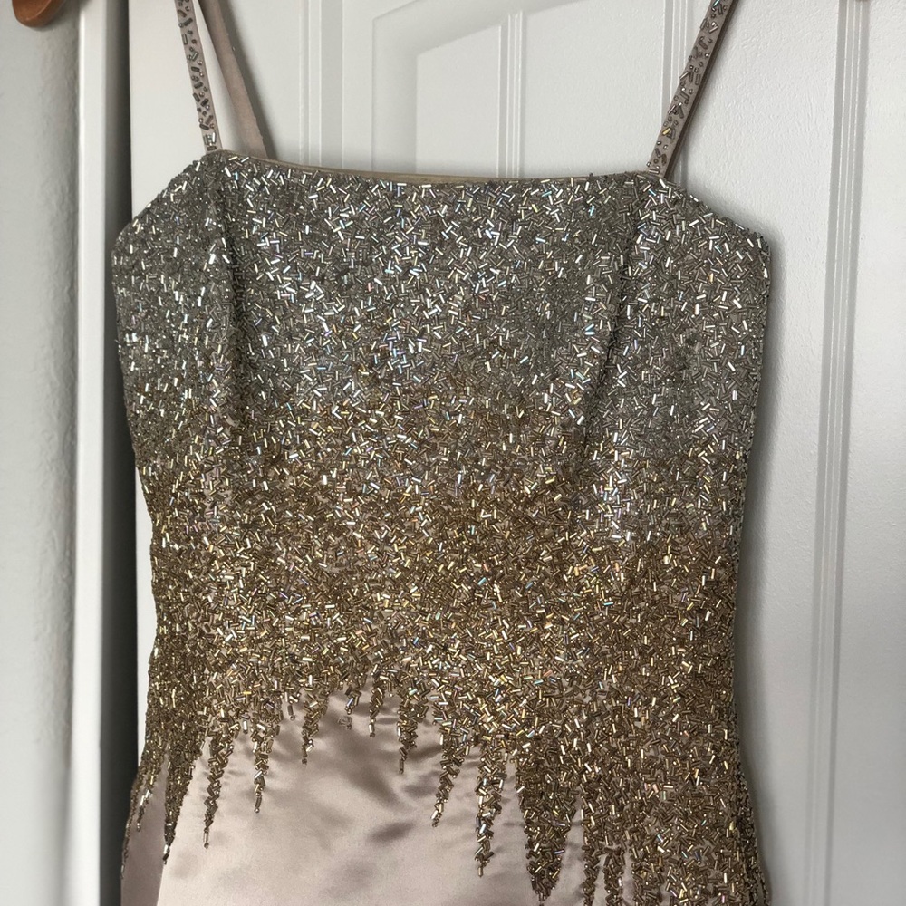 Dress - Picture 3 of 6